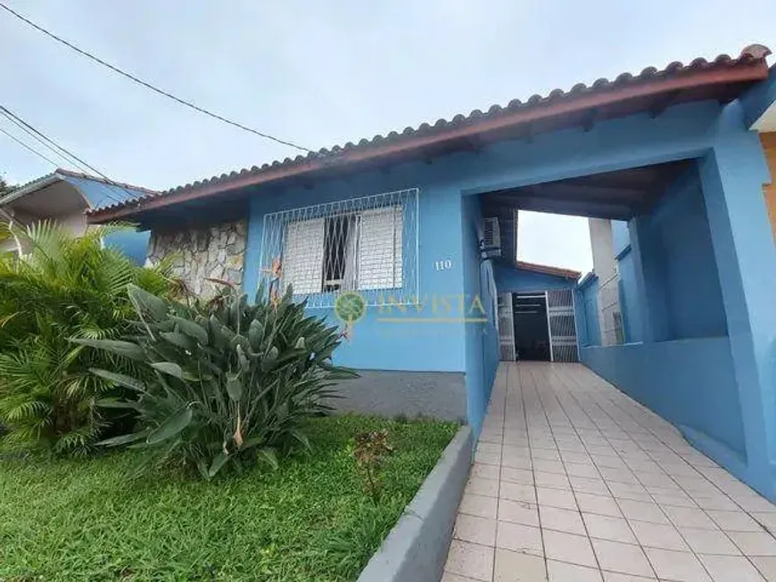 Foto 1 de Casa com 4 Quartos à venda, 157m² em Barreiros, São José