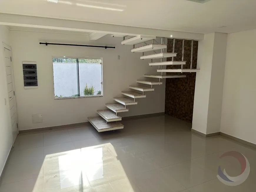 Foto 1 de Casa com 3 Quartos à venda, 180m² em Vila Santana, Santo Amaro da Imperatriz