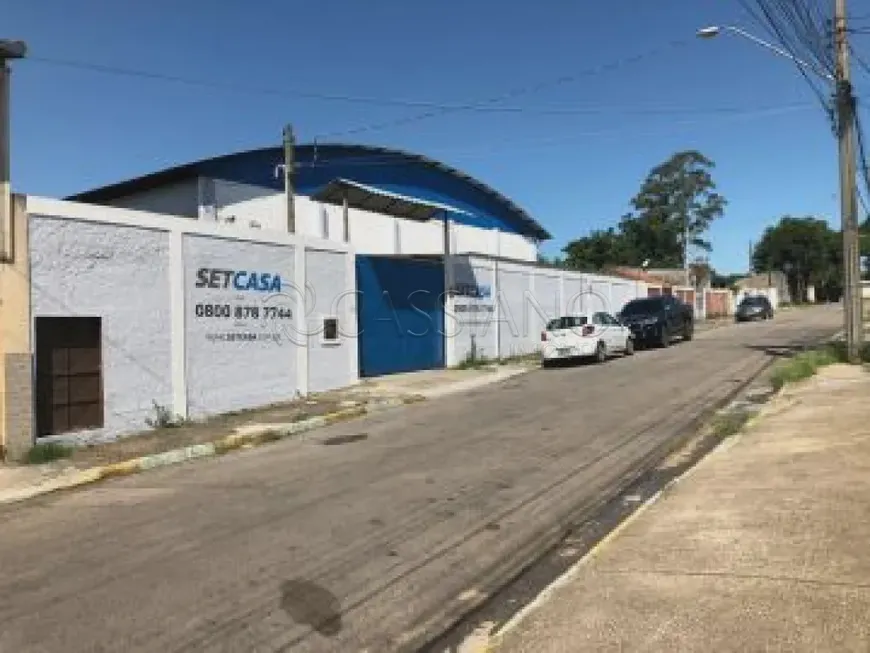 Foto 1 de Galpão/Depósito/Armazém à venda, 1200m² em Putim, São José dos Campos