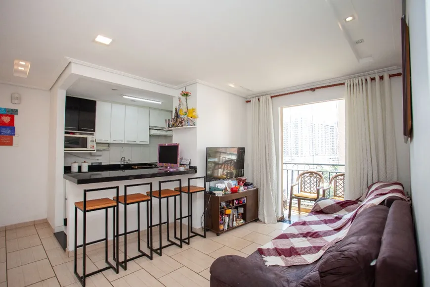 Foto 1 de Apartamento com 2 Quartos à venda, 52m² em Vila Santa Delfina, São Paulo