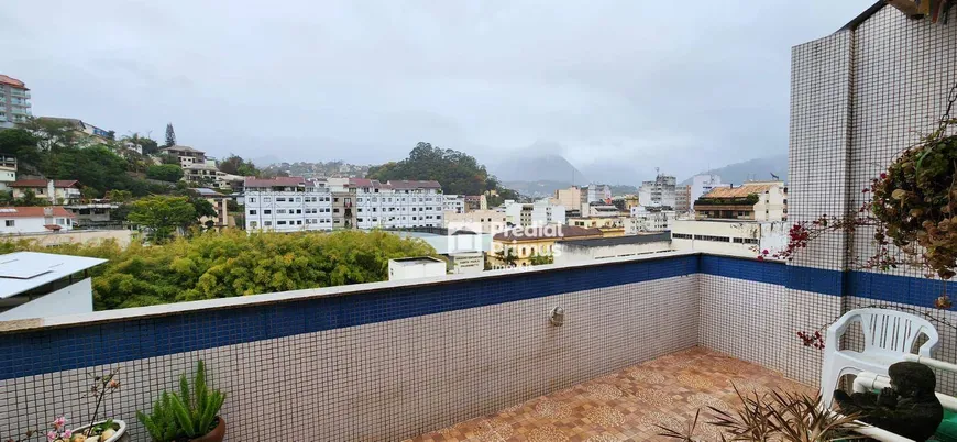 Foto 1 de Cobertura com 4 Quartos à venda, 180m² em Centro, Nova Friburgo