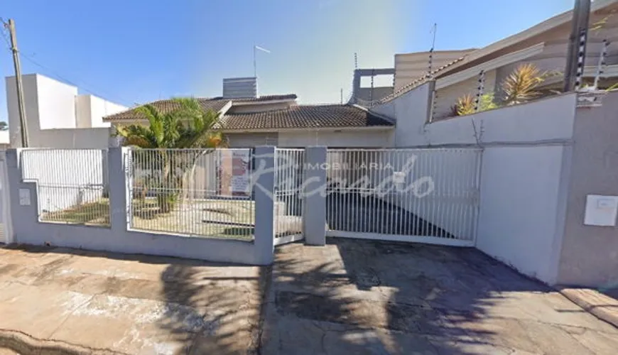 Foto 1 de Casa com 3 Quartos à venda, 140m² em Jardim Novo Centauro, Arapongas