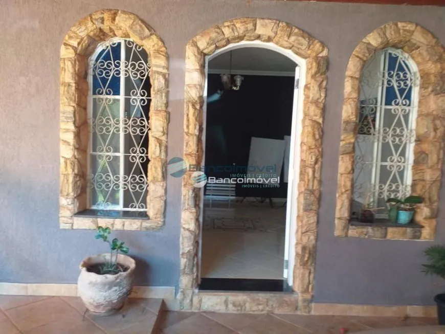 Foto 1 de Casa com 4 Quartos à venda, 233m² em Betel, Paulínia