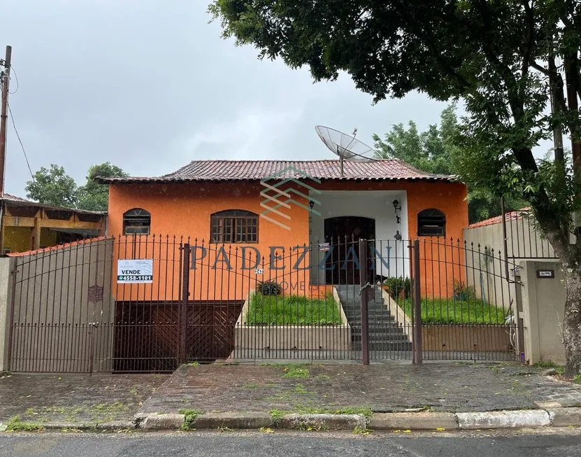 Foto 1 de Casa com 3 Quartos à venda, 310m² em Jardim América, Taboão da Serra