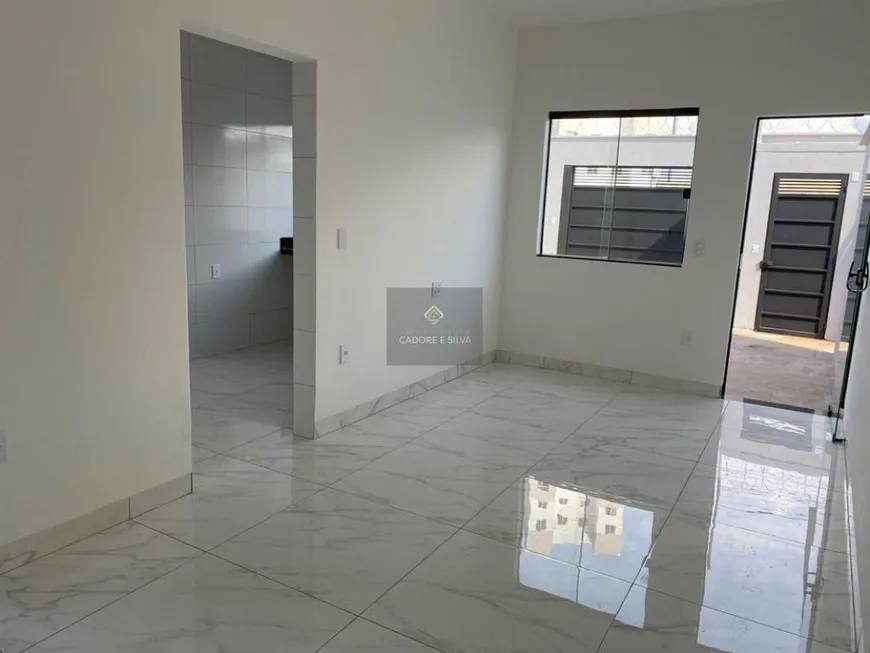 Foto 1 de Casa com 2 Quartos à venda, 60m² em Loteamento São Bento, Uberlândia