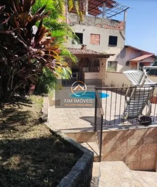 Foto 1 de Casa com 3 Quartos à venda, 200m² em Santa Rosa, Niterói
