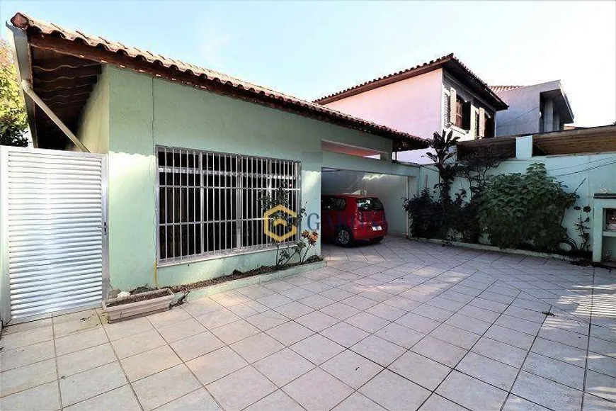 Foto 1 de Casa de Condomínio com 3 Quartos à venda, 250m² em Parque São Domingos, São Paulo
