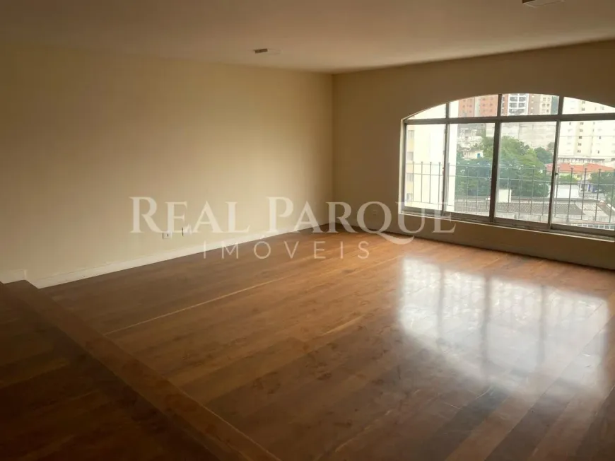 Foto 1 de Apartamento com 3 Quartos para alugar, 208m² em Real Parque, São Paulo