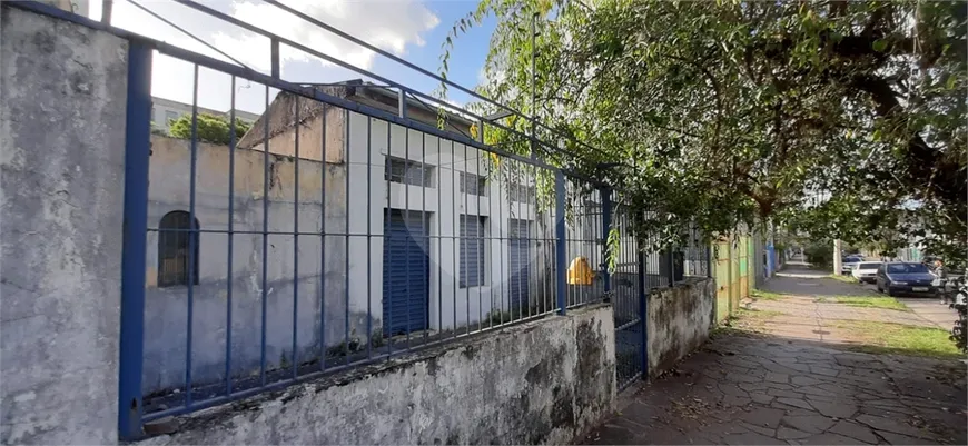 Foto 1 de Lote/Terreno à venda, 818m² em Santa Maria Goretti, Porto Alegre
