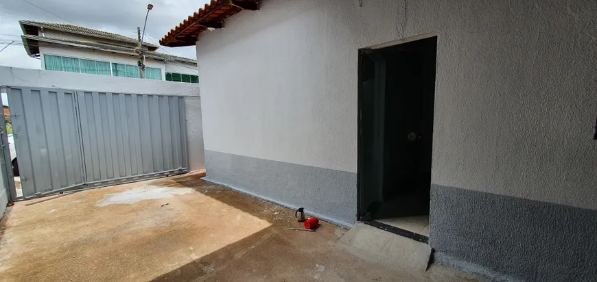 Foto 1 de Casa com 3 Quartos para alugar, 150m² em Solange Parque I, Goiânia