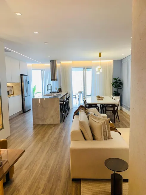 Foto 1 de Apartamento com 3 Quartos à venda, 120m² em Itacolomi, Balneário Piçarras
