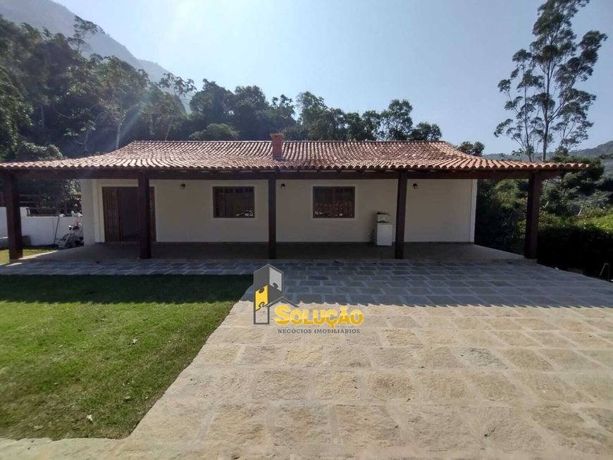 Foto 1 de Casa com 3 Quartos para alugar, 240m² em Parque do Imbuí, Teresópolis