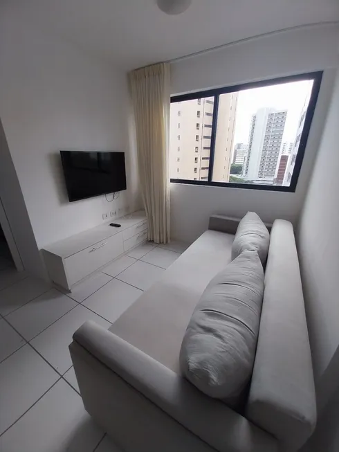 Foto 1 de Apartamento com 1 Quarto para alugar, 30m² em Casa Forte, Recife