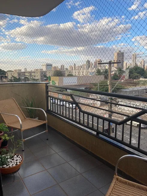 Foto 1 de Apartamento com 3 Quartos à venda, 190m² em Jardim América, Goiânia