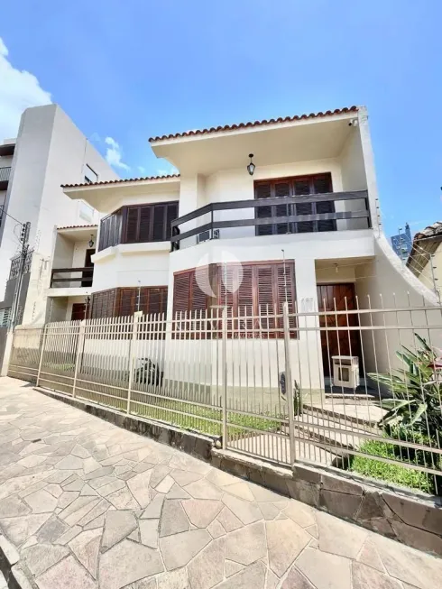 Foto 1 de Casa com 4 Quartos para venda ou aluguel, 272m² em Nossa Senhora do Rosario, Santa Maria