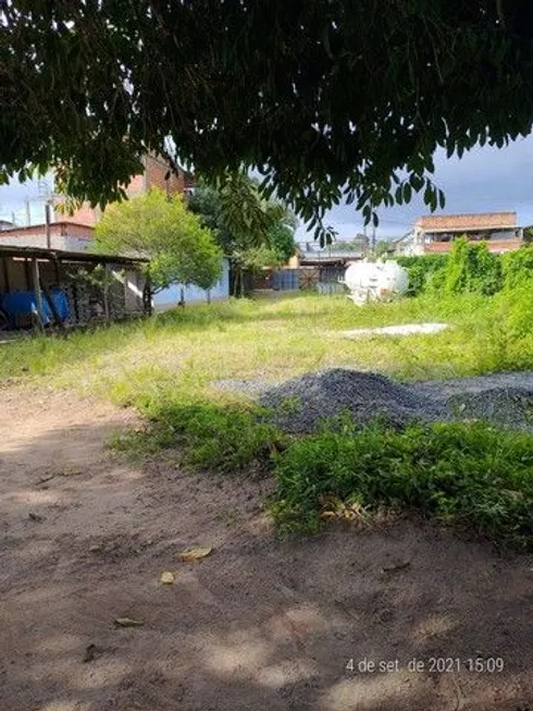 Foto 1 de Lote/Terreno à venda, 2435m² em Centro, Simões Filho