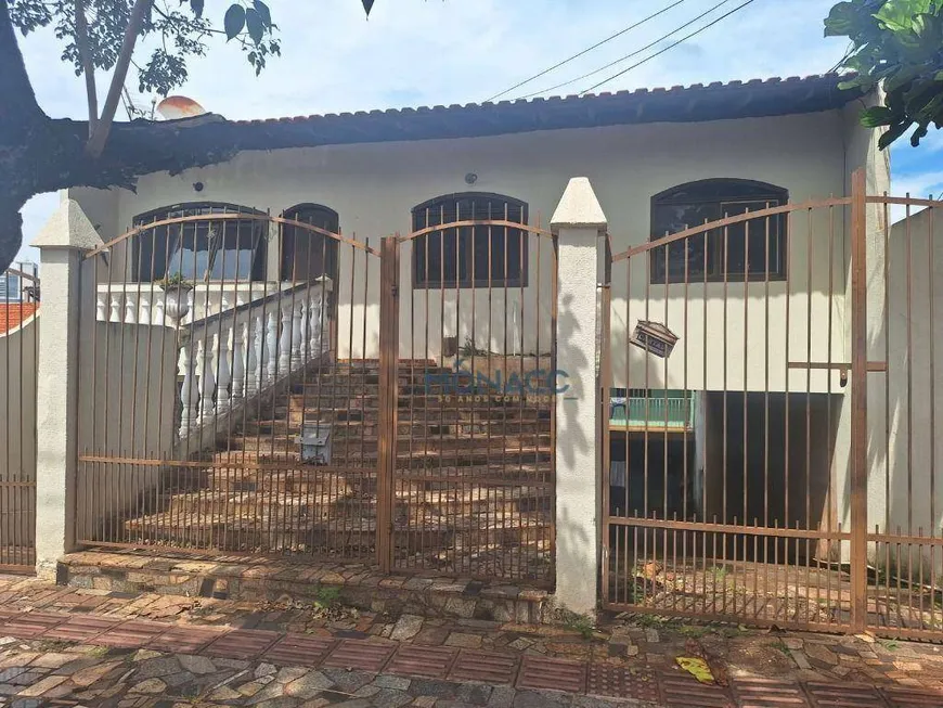 Foto 1 de Casa com 7 Quartos à venda, 244m² em Maringa, Londrina