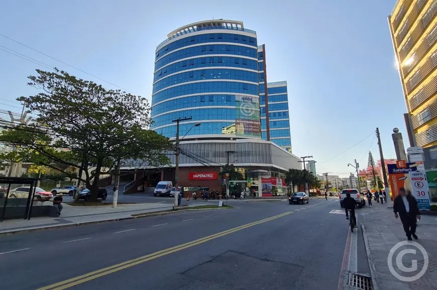 Foto 1 de Sala Comercial para alugar, 127m² em Trindade, Florianópolis