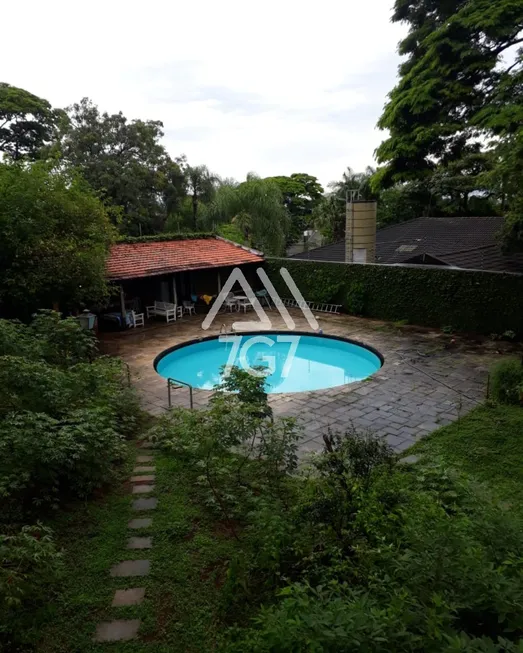 Foto 1 de Casa com 4 Quartos para venda ou aluguel, 388m² em Jardim Guedala, São Paulo