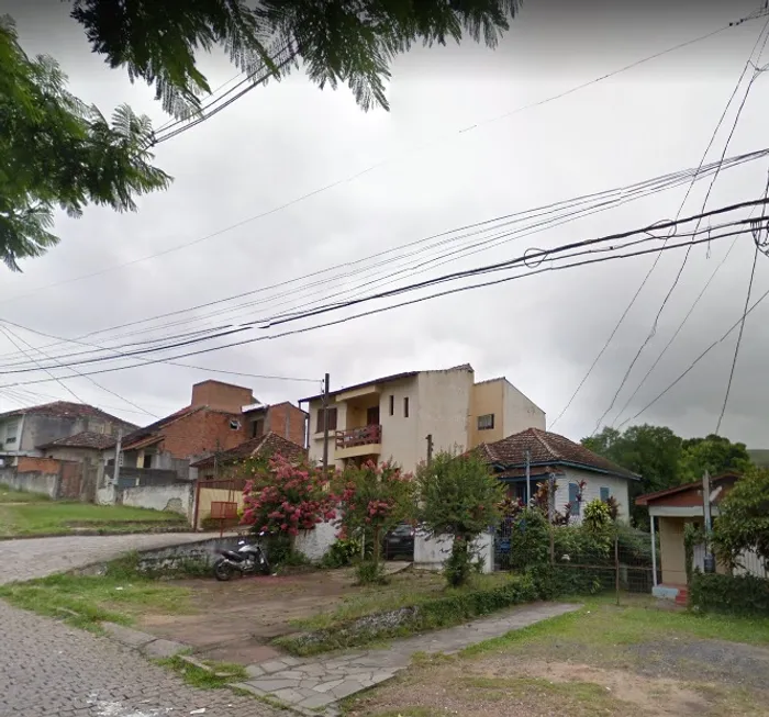 Foto 1 de Casa com 2 Quartos à venda, 76m² em Teresópolis, Porto Alegre