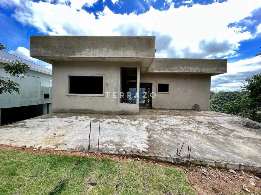 Foto 1 de Casa com 4 Quartos à venda, 170m² em Albuquerque, Teresópolis