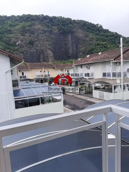 Foto 1 de Casa com 2 Quartos à venda, 100m² em Vila Voturua, São Vicente