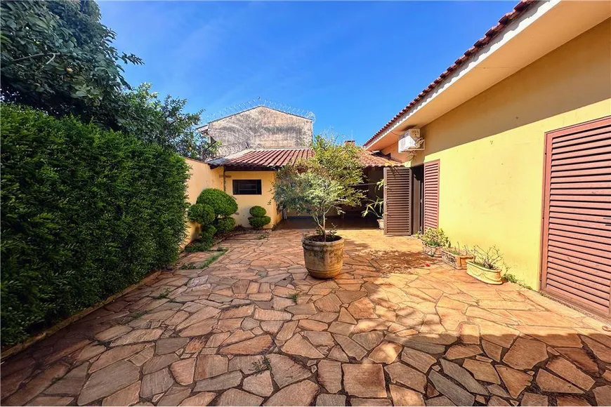 Foto 1 de Casa com 4 Quartos à venda, 265m² em Jardim Sumare, Ribeirão Preto
