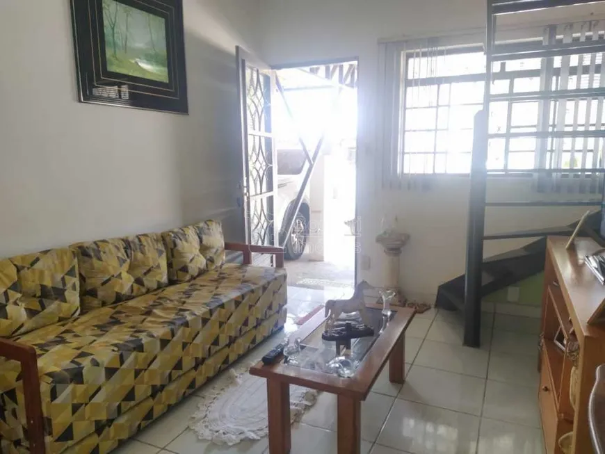 Foto 1 de Sobrado com 2 Quartos à venda, 64m² em Jardim Santa Julia, Araraquara