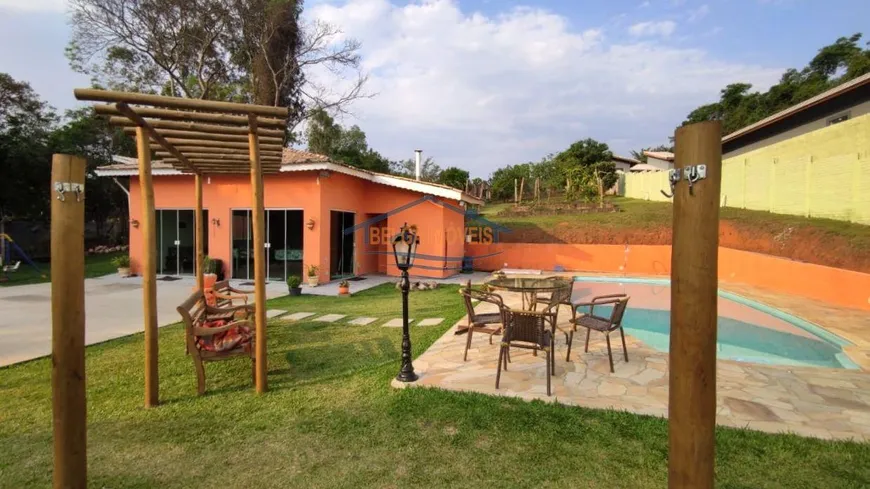 Foto 1 de Fazenda/Sítio com 4 Quartos à venda, 2100m² em Jardim Estancia Brasil, Atibaia