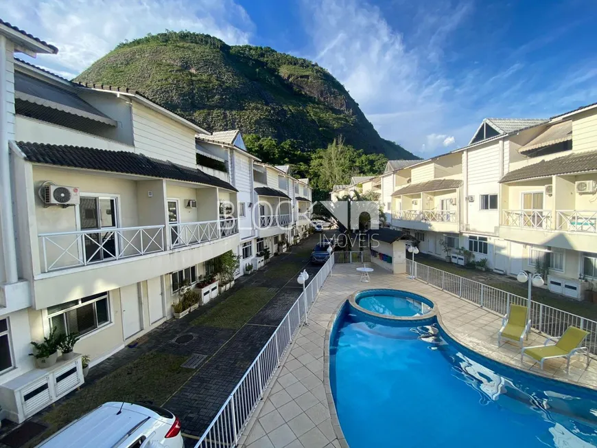Foto 1 de Casa de Condomínio com 3 Quartos à venda, 116m² em Vargem Pequena, Rio de Janeiro