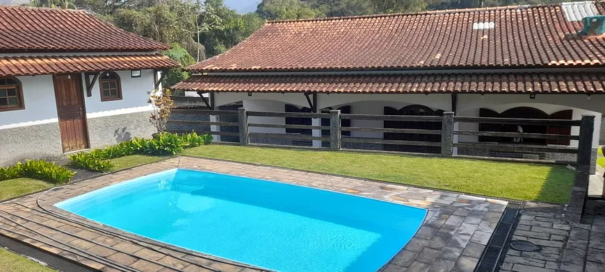 Foto 1 de Casa de Condomínio com 2 Quartos à venda, 560m² em Caneca Fina, Guapimirim