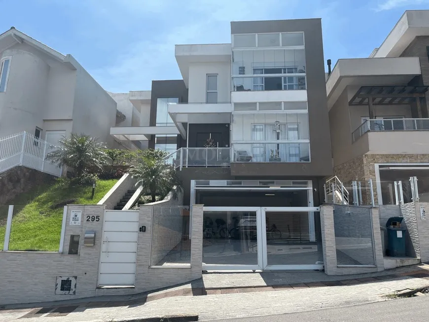 Foto 1 de Casa com 4 Quartos à venda, 324m² em Joao Paulo, Florianópolis