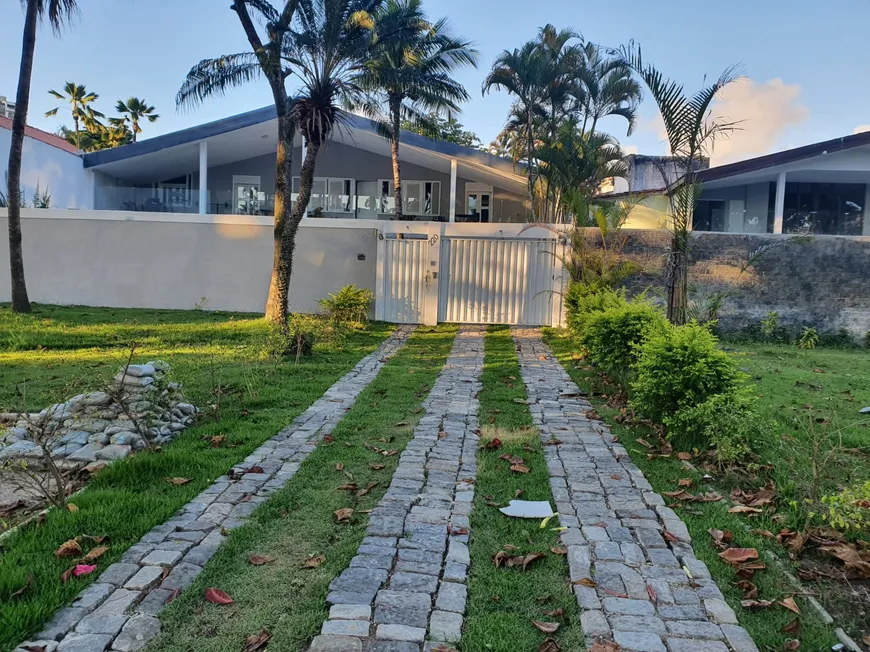 Foto 1 de Casa de Condomínio com 5 Quartos à venda, 1200m² em Barra da Tijuca, Rio de Janeiro