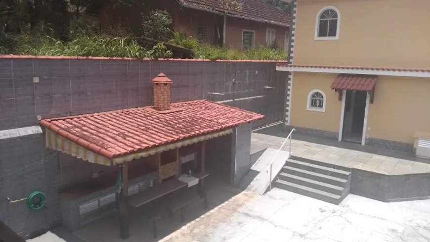 Foto 1 de Casa com 5 Quartos à venda, 150m² em Morin, Petrópolis