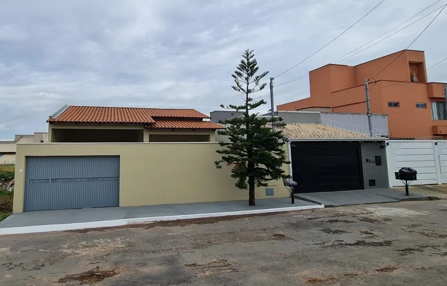 Foto 1 de Casa com 3 Quartos à venda, 140m² em Residencial Vale do Araguaia , Goiânia