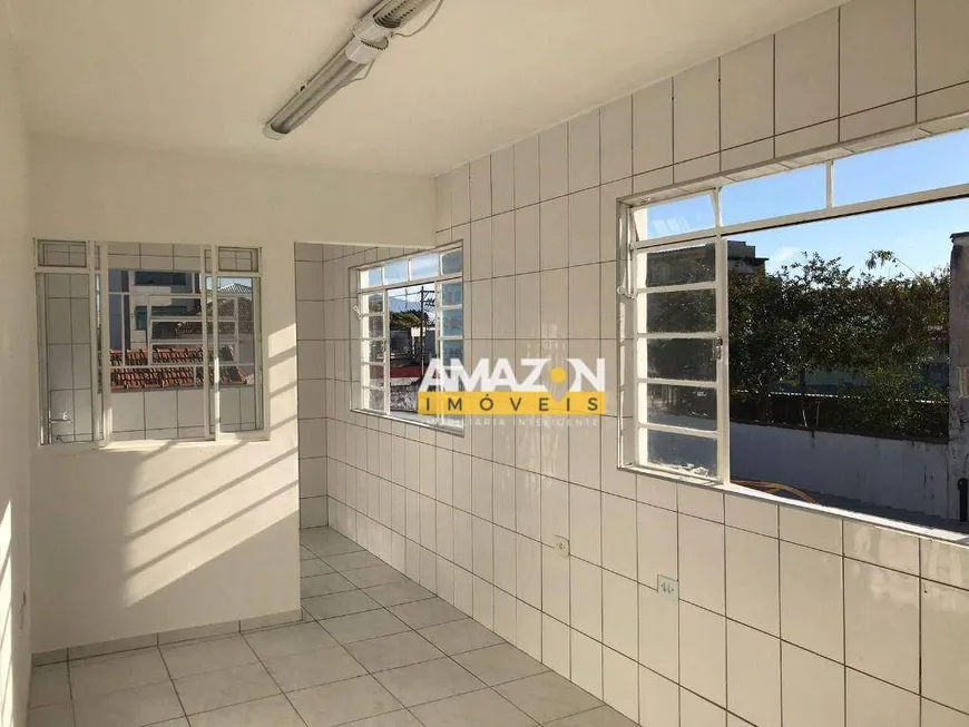 Foto 1 de Casa com 2 Quartos para venda ou aluguel, 120m² em Centro, Taubaté