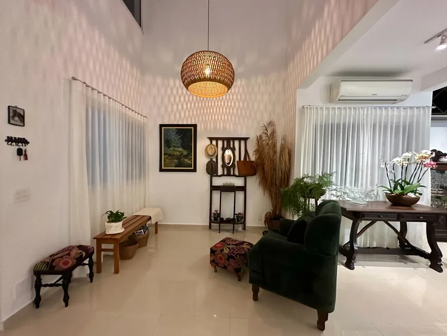 Foto 1 de Casa de Condomínio com 3 Quartos à venda, 180m² em Vila Oliveira, Mogi das Cruzes