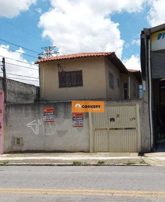 Foto 1 de Sobrado com 3 Quartos à venda, 200m² em Vila Amorim, Suzano