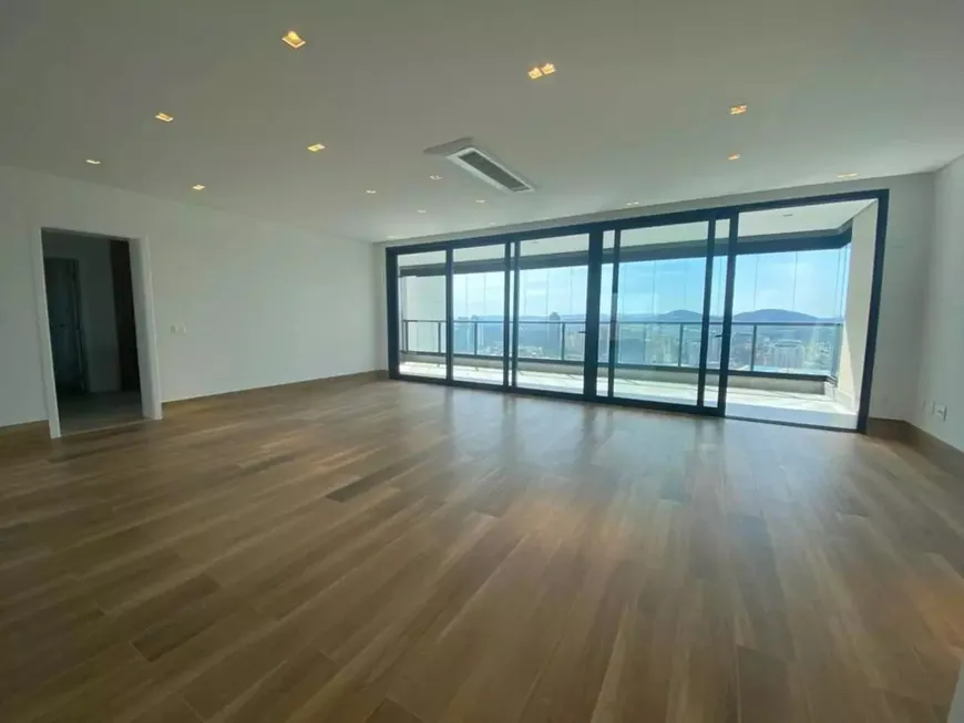 Foto 1 de Apartamento com 3 Quartos à venda, 282m² em Alphaville Centro Industrial e Empresarial Alphaville, Barueri