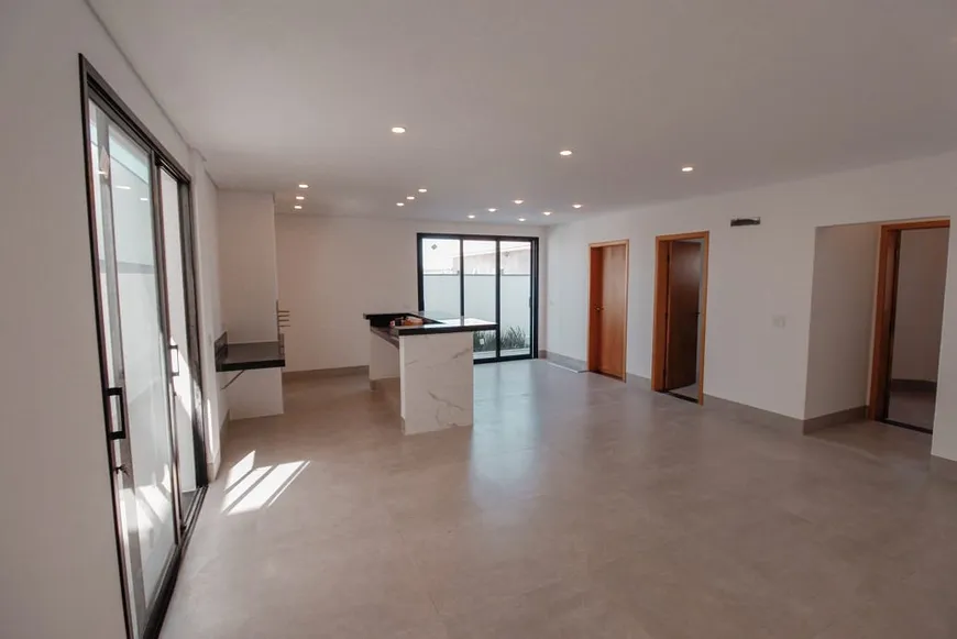Foto 1 de Casa de Condomínio com 4 Quartos à venda, 236m² em Residencial Central Parque, Salto