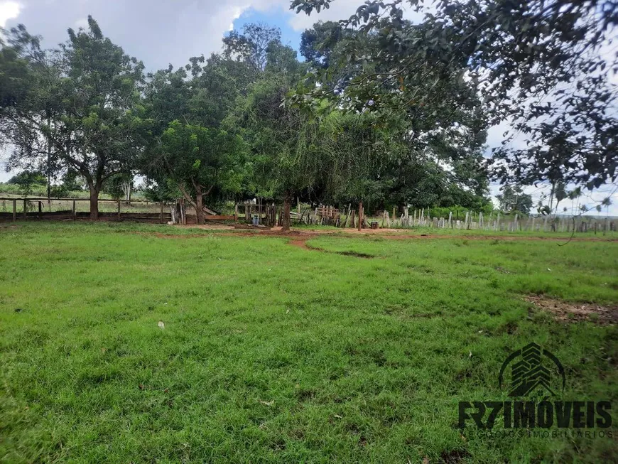 Foto 1 de Lote/Terreno à venda, 200m² em , Araguatins