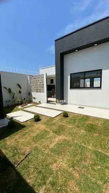Foto 1 de Casa com 3 Quartos à venda, 320m² em Novo Mundo, Uberlândia