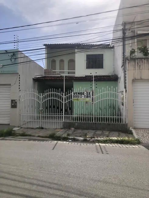 Foto 1 de Casa com 6 Quartos à venda, 110m² em Grageru, Aracaju