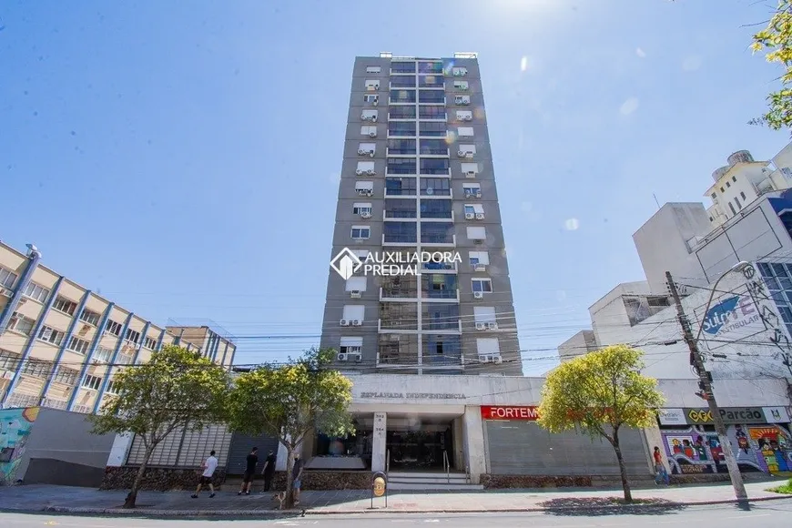 Foto 1 de Apartamento com 1 Quarto à venda, 50m² em Independência, Porto Alegre
