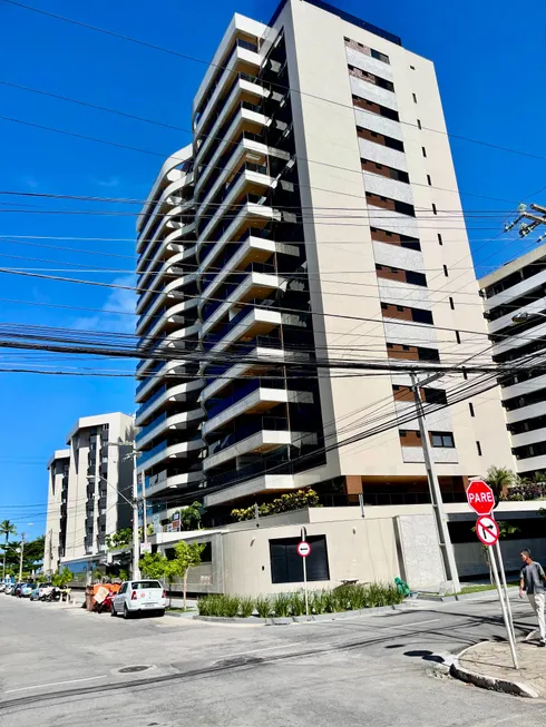 Foto 1 de Apartamento com 3 Quartos à venda, 154m² em Jatiúca, Maceió