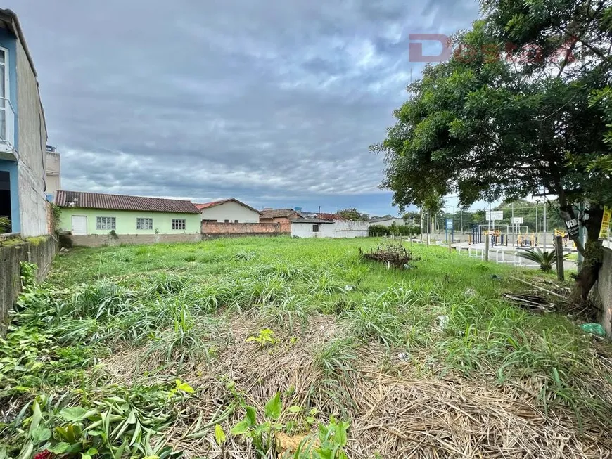 Foto 1 de Lote/Terreno à venda, 677m² em Ceniro Martins, São José