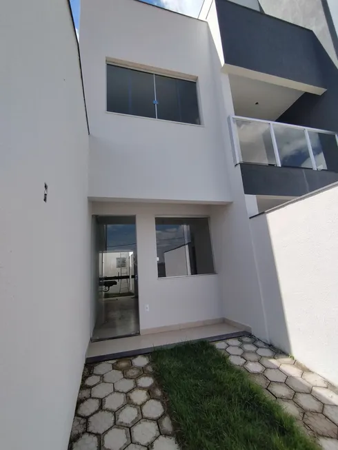 Foto 1 de Casa com 2 Quartos à venda, 78m² em Alto das Flores, Betim