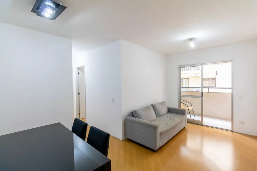 Foto 1 de Apartamento com 3 Quartos à venda, 75m² em Vila Mariana, São Paulo