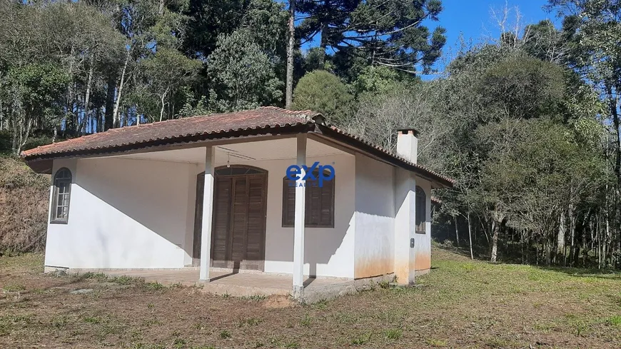 Foto 1 de Fazenda/Sítio com 3 Quartos à venda, 60m² em , Quitandinha