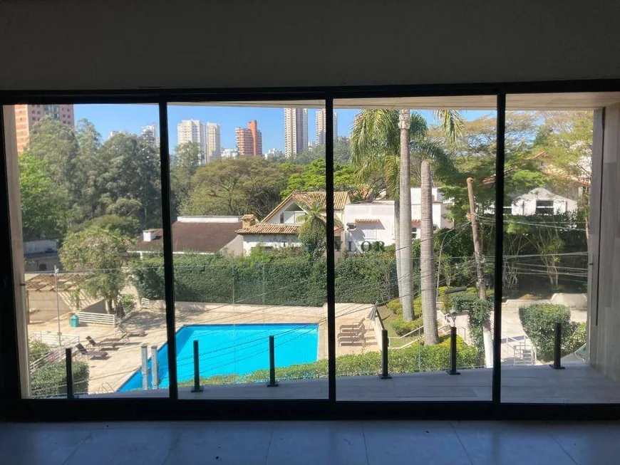 Foto 1 de Casa com 3 Quartos à venda, 210m² em Morumbi, São Paulo